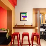 Treebo Nestlay Rooms, Nungambakkam